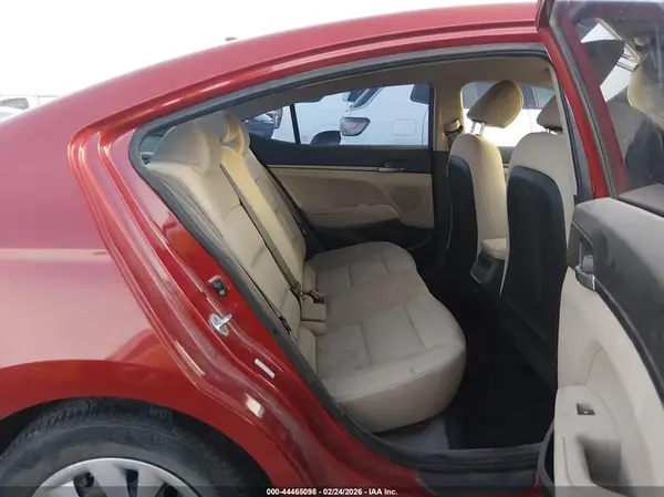 KMHD74LF8HU128636 2017 HYUNDAI ELANTRA - Image 8