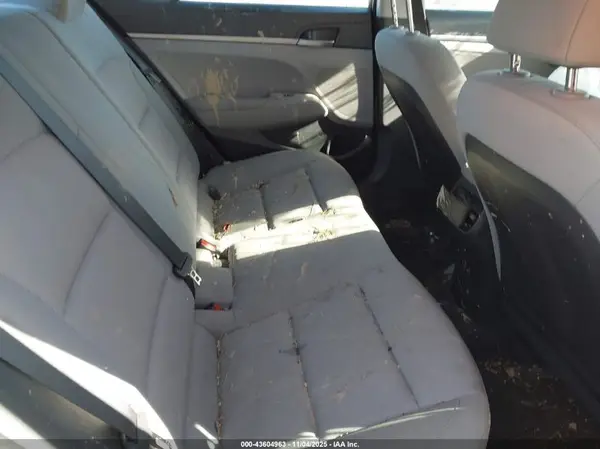 KMHD74LF8HU152872 2017 HYUNDAI ELANTRA - Image 8