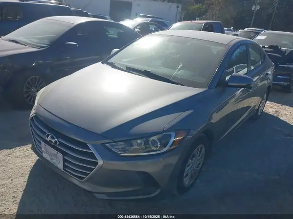 KMHD74LF8HU154735 2017 HYUNDAI ELANTRA - Image 2