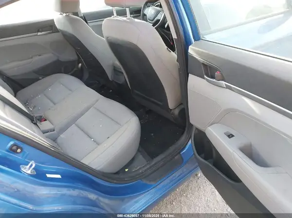 KMHD74LF8HU226162 2017 HYUNDAI ELANTRA - Image 8