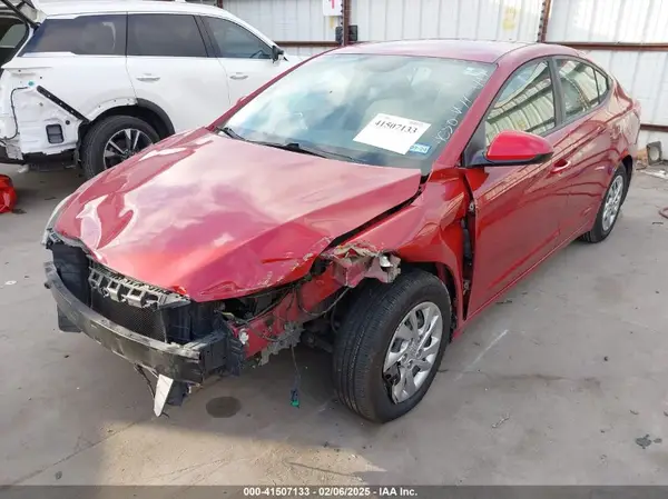 KMHD74LF8HU320607 2017 HYUNDAI ELANTRA - Image 2
