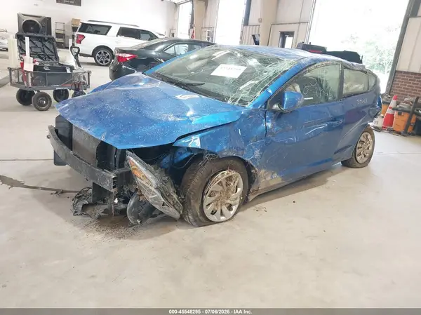 KMHD74LF8HU330814 2017 HYUNDAI ELANTRA - Image 2