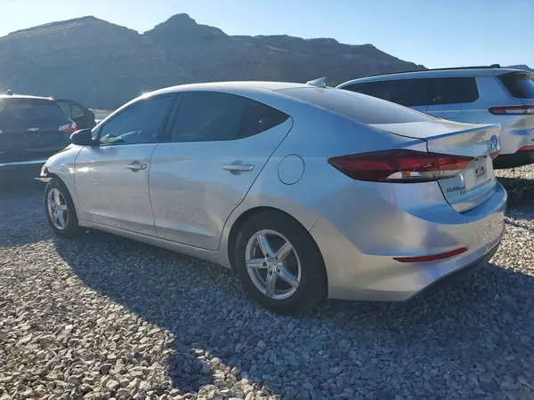 KMHD74LF8HU371072 2017 HYUNDAI ELANTRA - Image 2
