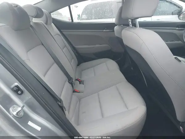 KMHD74LF8HU382623 2017 HYUNDAI ELANTRA - Image 8