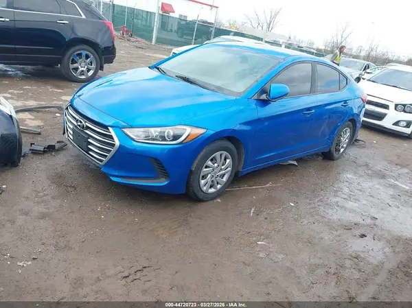 KMHD74LF8HU383870 2017 HYUNDAI ELANTRA - Image 2