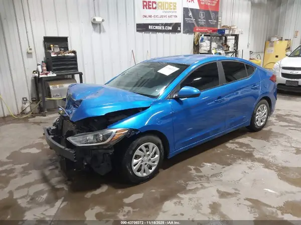 KMHD74LF8HU394450 2017 HYUNDAI ELANTRA - Image 2