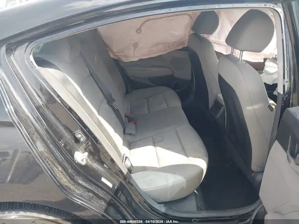 KMHD74LF8HU402112 2017 HYUNDAI ELANTRA - Image 8