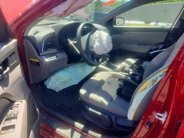 KMHD74LF8HU405446 2017 HYUNDAI ELANTRA - Image 8