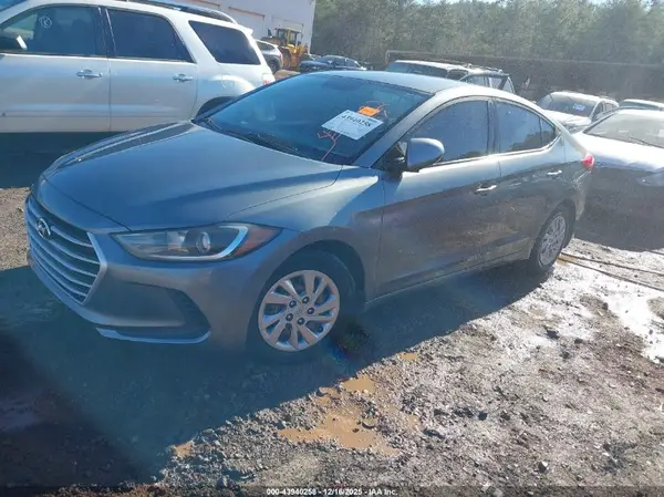 KMHD74LF8HU406192 2017 HYUNDAI ELANTRA - Image 2
