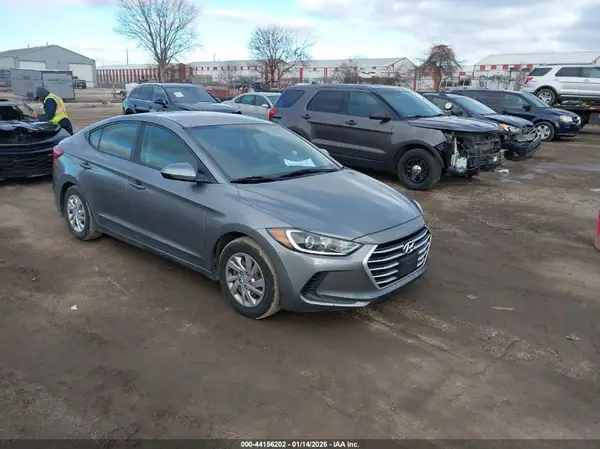 KMHD74LF8HU428421 2017 HYUNDAI ELANTRA - Image 1