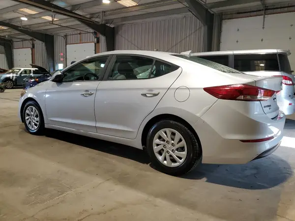 KMHD74LF8HU429679 2017 HYUNDAI ELANTRA - Image 2