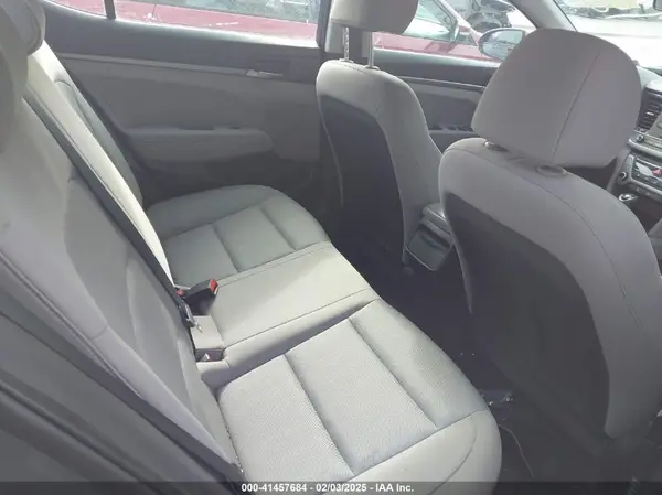 KMHD74LF8HU430847 2017 HYUNDAI ELANTRA - Image 8