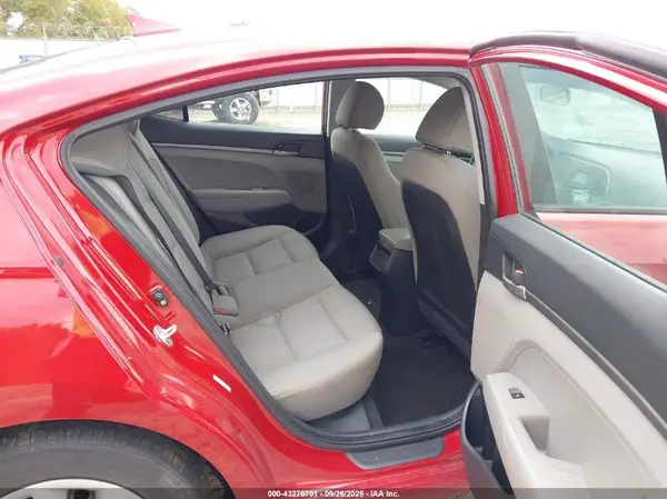 KMHD74LF8HU431349 2017 HYUNDAI ELANTRA - Image 8