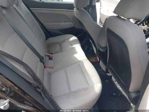 KMHD74LF8JU445466 2018 HYUNDAI ELANTRA - Image 8