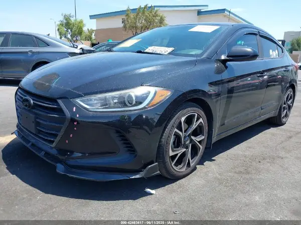 KMHD74LF8JU449520 2018 HYUNDAI ELANTRA - Image 2
