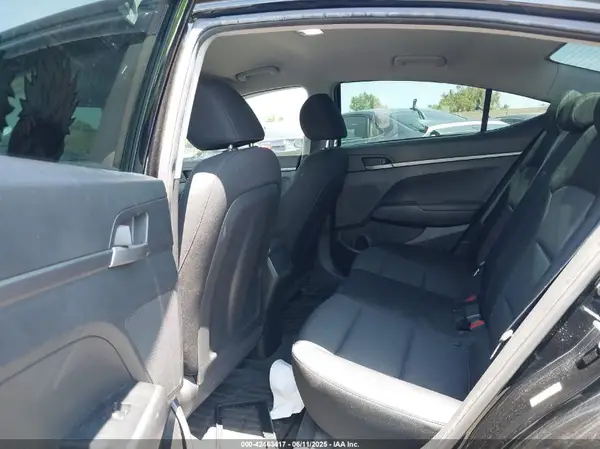 KMHD74LF8JU449520 2018 HYUNDAI ELANTRA - Image 8