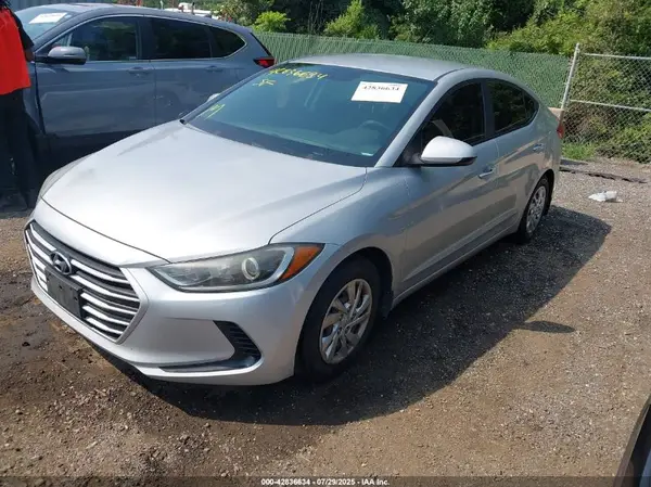 KMHD74LF8JU457441 2018 HYUNDAI ELANTRA - Image 2