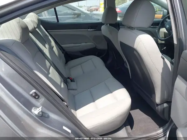 KMHD74LF8JU469430 2018 HYUNDAI ELANTRA - Image 8
