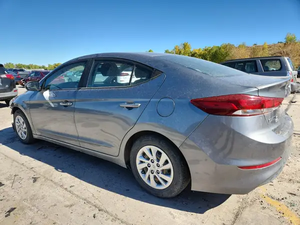 KMHD74LF8JU469928 2018 HYUNDAI ELANTRA - Image 2