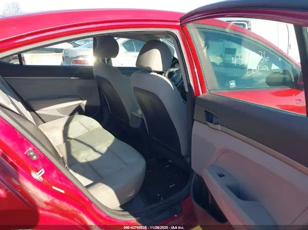 KMHD74LF8JU474238 2018 HYUNDAI ELANTRA - Image 8