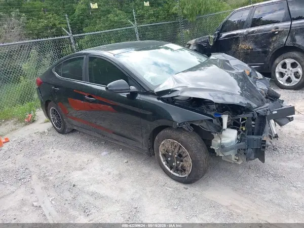 KMHD74LF8JU479598 2018 HYUNDAI ELANTRA - Image 1