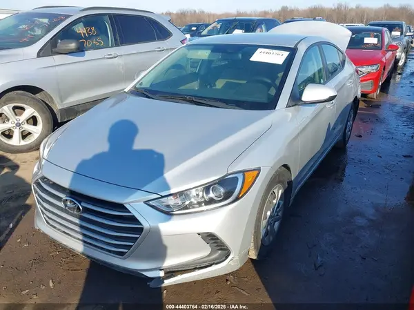 KMHD74LF8JU523325 2018 HYUNDAI ELANTRA - Image 2