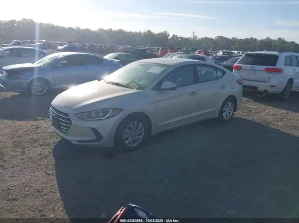 KMHD74LF8JU538262 2018 HYUNDAI ELANTRA - Image 2