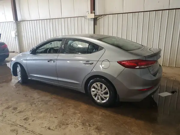 KMHD74LF8JU574520 2018 HYUNDAI ELANTRA - Image 2