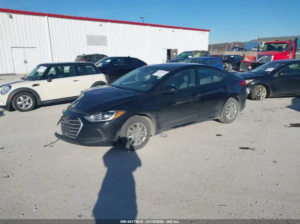 KMHD74LF8JU580544 2018 HYUNDAI ELANTRA - Image 2