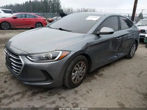 KMHD74LF8JU593925 2018 HYUNDAI ELANTRA - Image 2