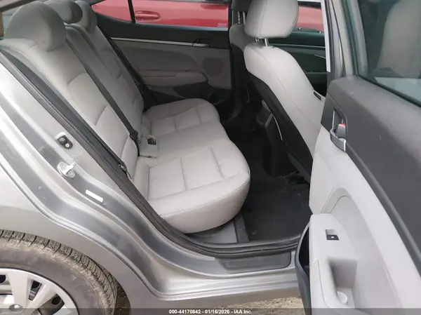 KMHD74LF8JU593925 2018 HYUNDAI ELANTRA - Image 8