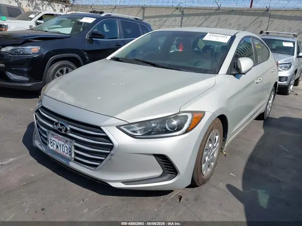 KMHD74LF8JU599983 2018 HYUNDAI ELANTRA - Image 2