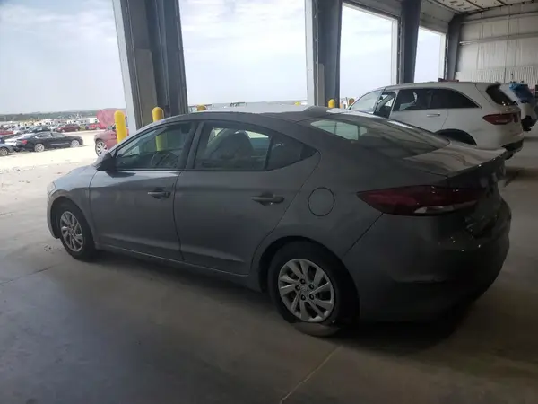 KMHD74LF8JU607063 2018 HYUNDAI ELANTRA - Image 2