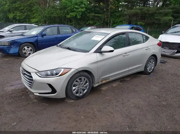 KMHD74LF8JU613090 2018 HYUNDAI ELANTRA - Image 2