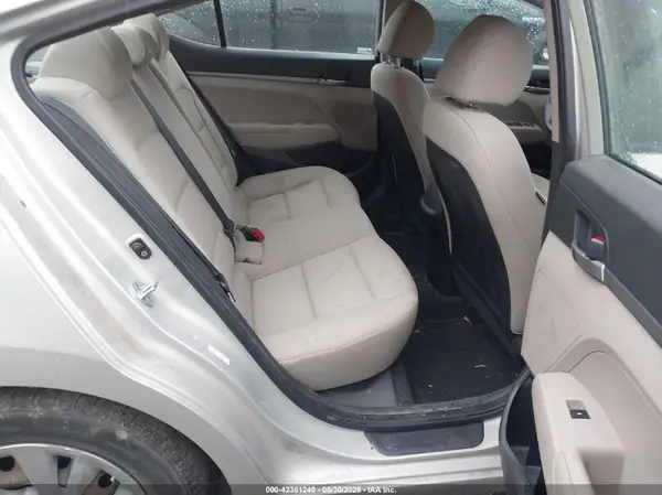 KMHD74LF8JU613090 2018 HYUNDAI ELANTRA - Image 8