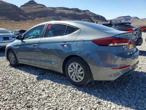 KMHD74LF8JU631928 2018 HYUNDAI ELANTRA - Image 2