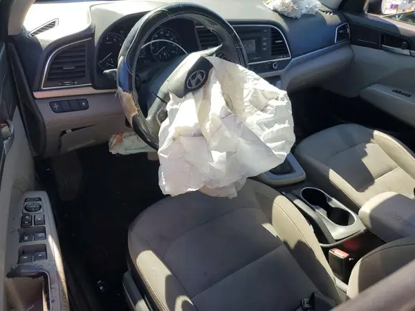 KMHD74LF8JU631928 2018 HYUNDAI ELANTRA - Image 8
