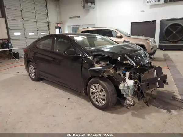 KMHD74LF8JU665903 2018 HYUNDAI ELANTRA - Image 1