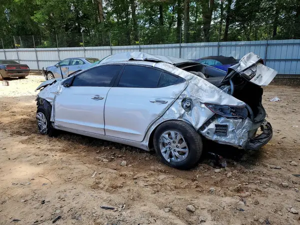 KMHD74LF8JU677954 2018 HYUNDAI ELANTRA - Image 2
