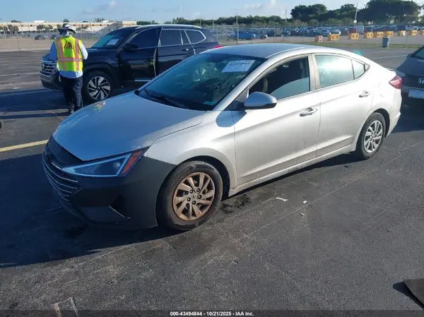 KMHD74LF8KU781197 2019 HYUNDAI ELANTRA - Image 2