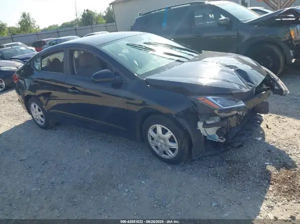 KMHD74LF8KU818765 2019 HYUNDAI ELANTRA - Image 1