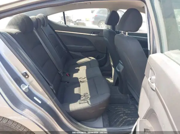 KMHD74LF8KU830821 2019 HYUNDAI ELANTRA - Image 8