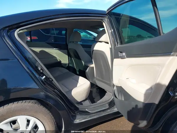 KMHD74LF8KU842869 2019 HYUNDAI ELANTRA - Image 8
