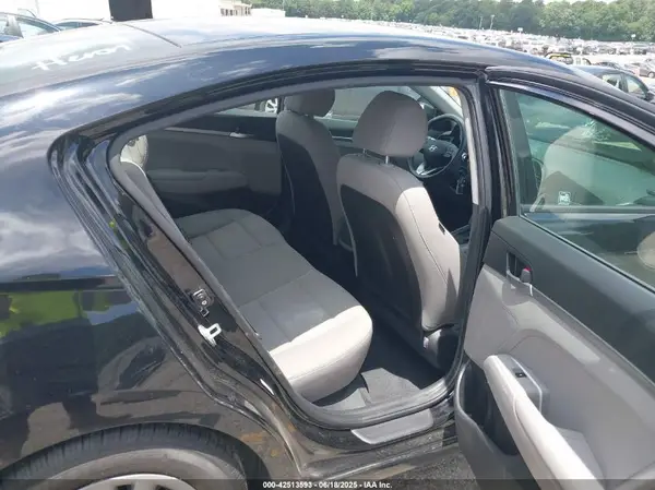 KMHD74LF8LU954038 2020 HYUNDAI ELANTRA - Image 8