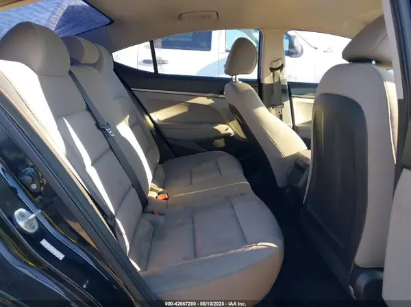 KMHD74LF9HU057754 2017 HYUNDAI ELANTRA - Image 8