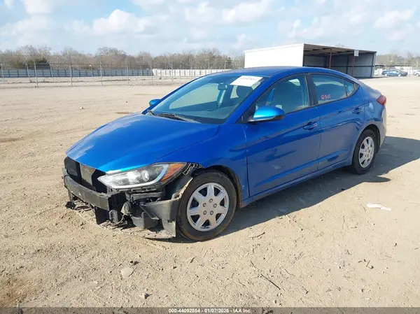 KMHD74LF9HU078457 2017 HYUNDAI ELANTRA - Image 2