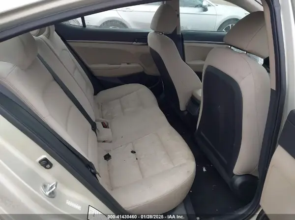 KMHD74LF9HU079351 2017 HYUNDAI ELANTRA - Image 8
