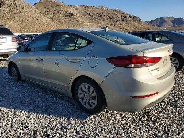 KMHD74LF9HU084372 2017 HYUNDAI ELANTRA - Image 2