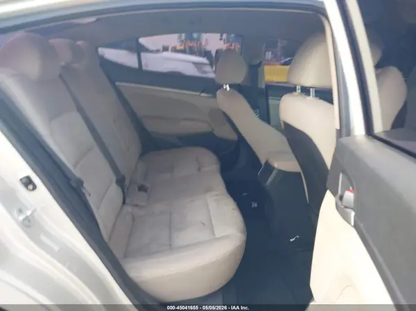 KMHD74LF9HU093444 2017 HYUNDAI ELANTRA - Image 8