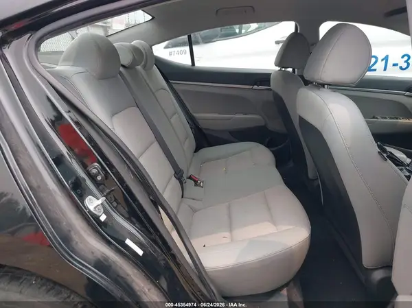 KMHD74LF9HU093783 2017 HYUNDAI ELANTRA - Image 8
